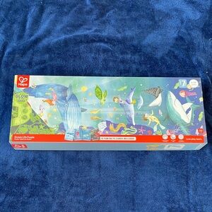 NIB Hape Ocean Life Glow Puzzle